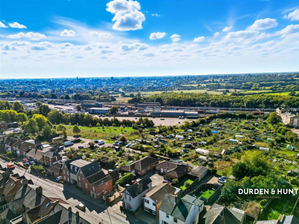 Bergholt Road