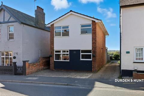 3 bedroom detached house for sale, Bergholt Road, Colchester CO4
