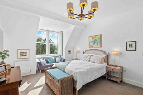3 bedroom flat for sale, 97 (Flat 3) South Oswald Road, The Grange, Edinburgh, EH9 2HH