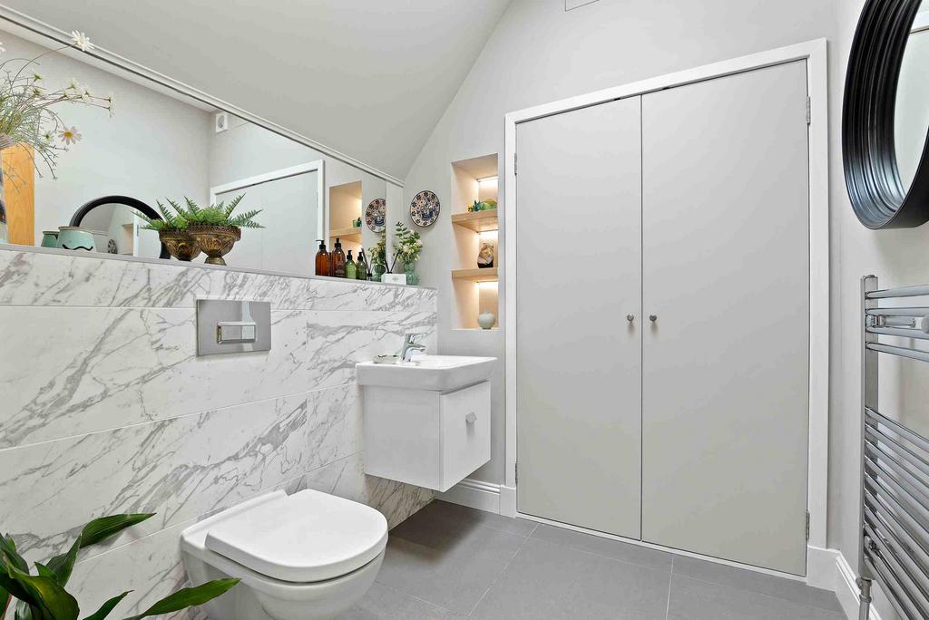 Cloakroom/WC