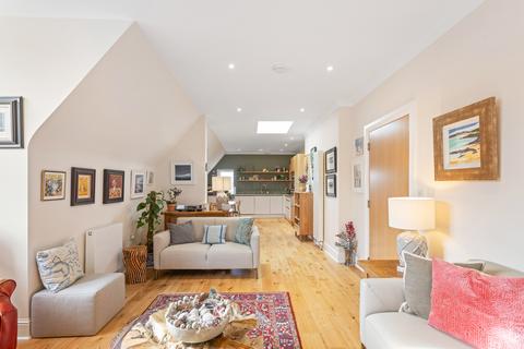 3 bedroom penthouse for sale, 97 (Flat 3) South Oswald Road, The Grange, Edinburgh, EH9 2HH