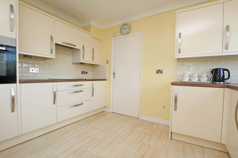 2 bedroom detached bungalow for sale, Wenthill Gardens, Lower Willingdon, BN22 0EX