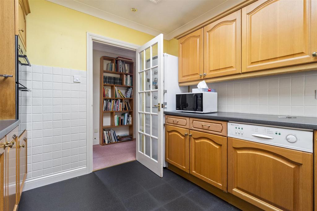 12 Hangleton Way-006.JPG