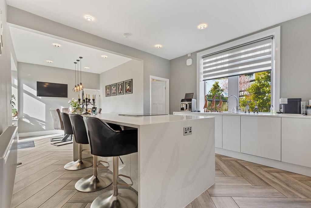 2 Linden Road, Elland 14 297.jpg