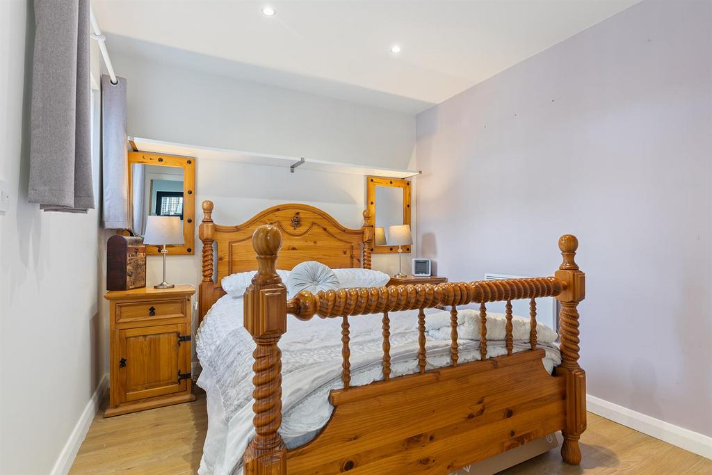 2 Linden Road, Elland 39 297.jpg