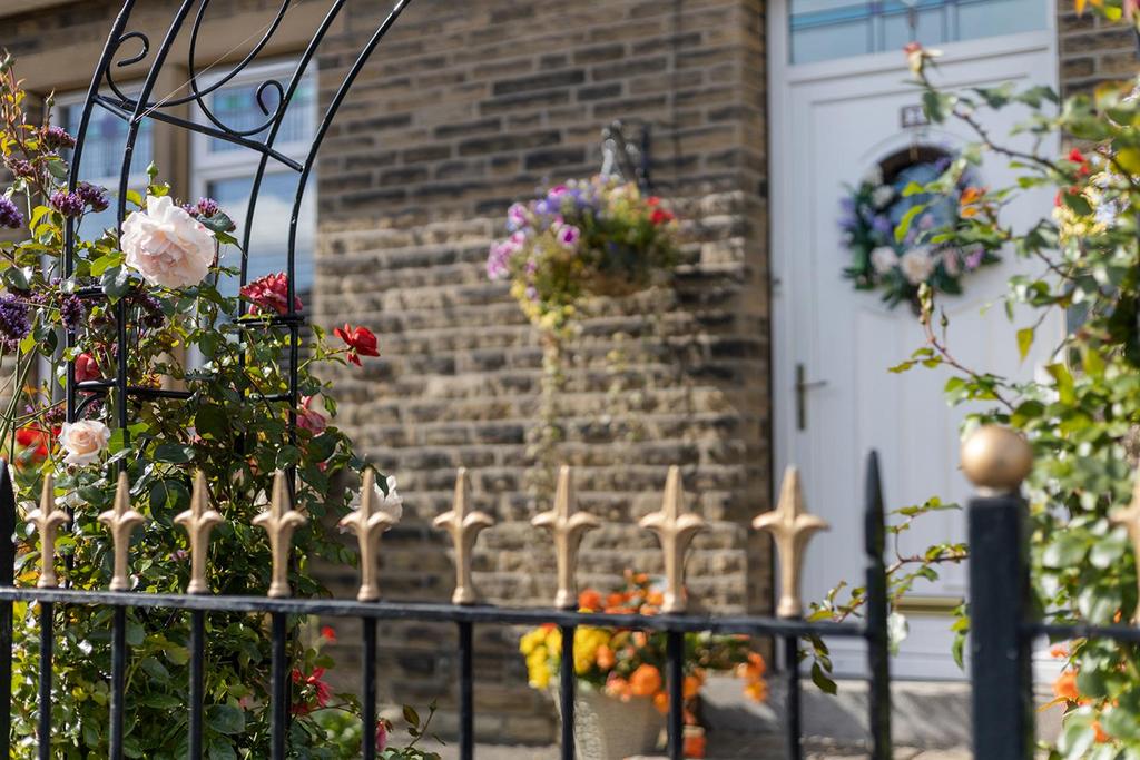 2 Linden Road, Elland 06 297.jpg