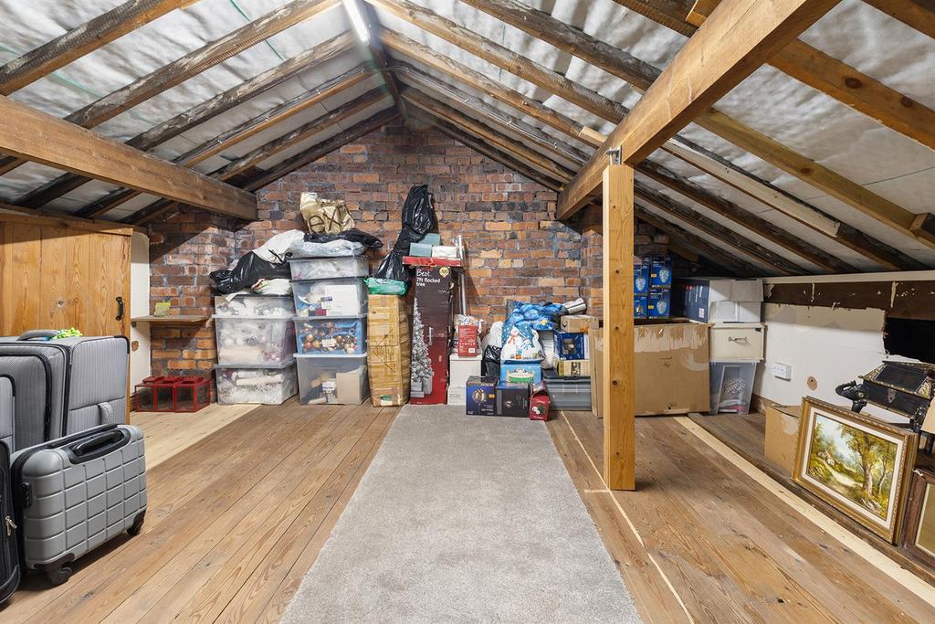 2 Linden Road, Elland 32 297.jpg