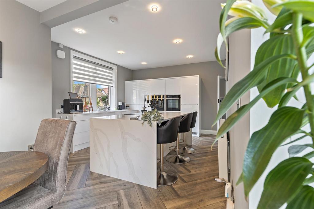 2 Linden Road, Elland 15 297.jpg