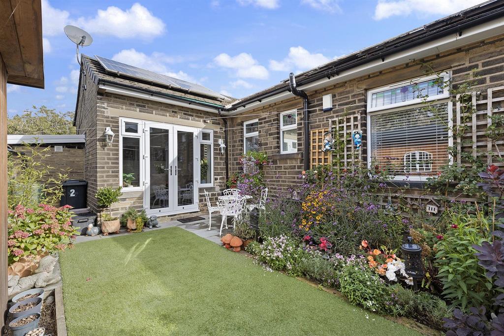 2 Linden Road, Elland 34 297.jpg