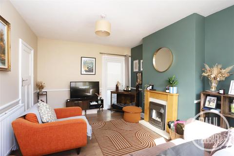 2 bedroom end of terrace house for sale, St. Peters Street, Lowestoft, NR32