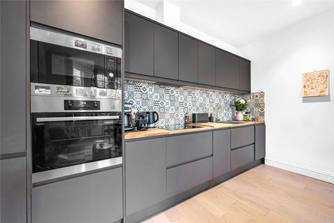 2 bedroom apartment for sale, Granville Gardens, London, W5