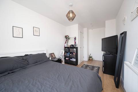 1 bedroom flat for sale, Christian Street, Whitechapel, London, E1