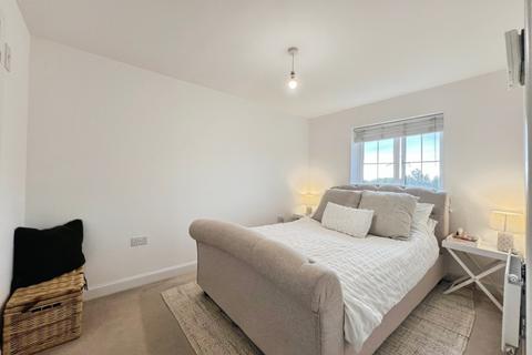 undefined, Lake Drive, Hythe