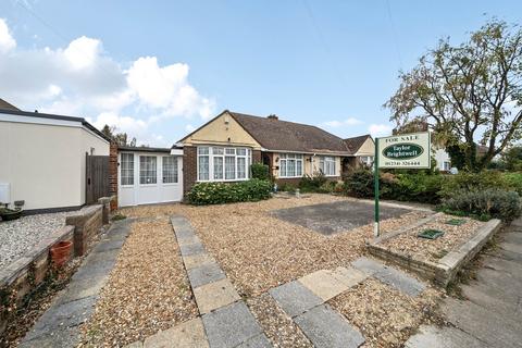 3 bedroom bungalow for sale, Aylesbury Road, Bedford