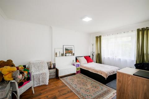 undefined, Churchill Terrace, Chingford