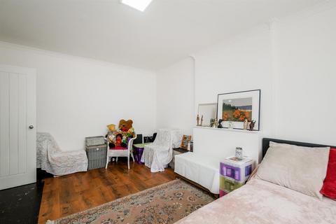 undefined, Churchill Terrace, Chingford