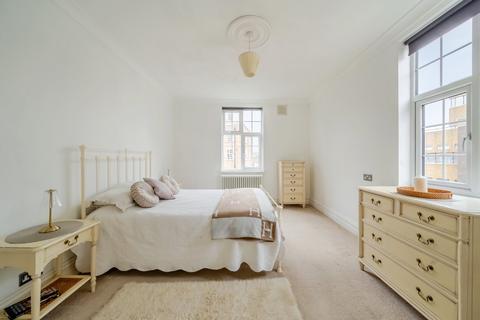 2 bedroom flat for sale, Birkenhead Avenue, Kingston upon Thames, KT2