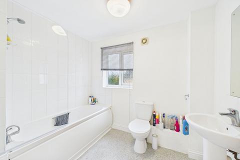1 bedroom flat for sale, Avenue Gardens, Thetford, IP24