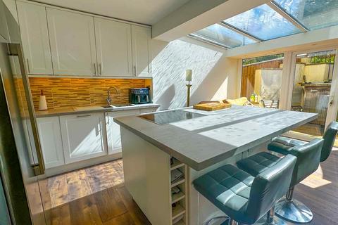 undefined, Victoria Road, Dartmouth