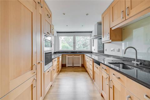 2 bedroom apartment for sale, Somerset Road, London, SW19