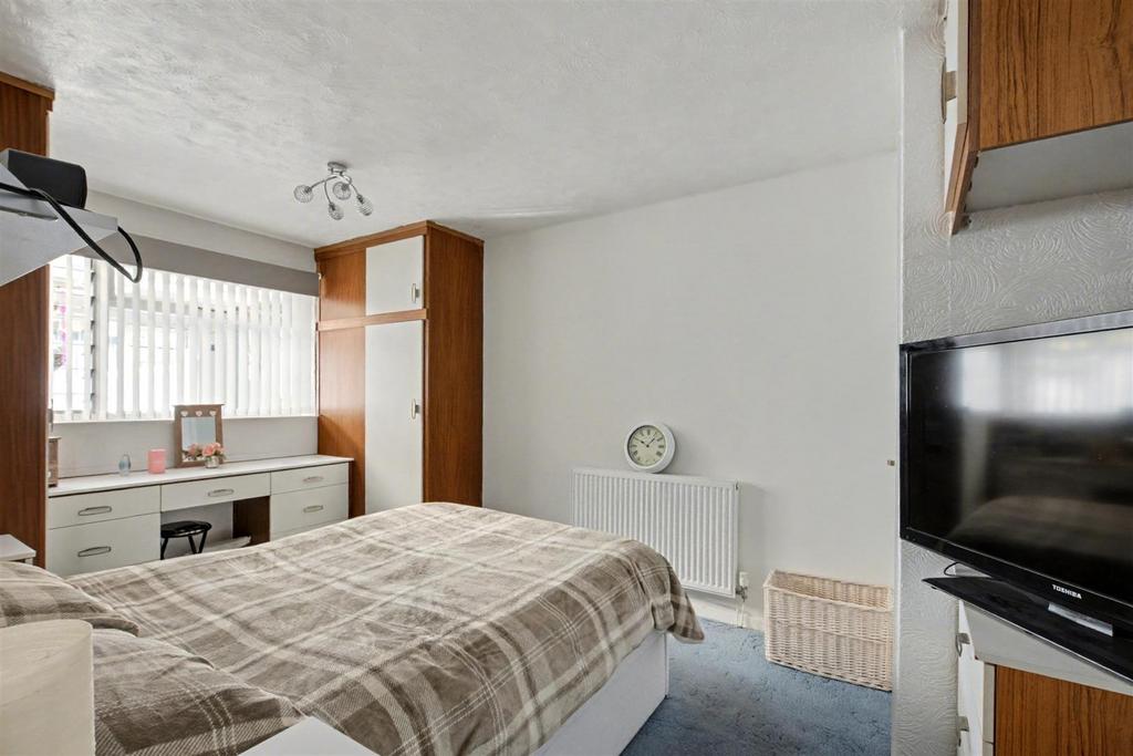 Bedroom 1.jpeg
