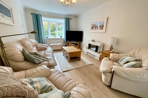3 bedroom detached house for sale, Catesby Green, Luton, Bedfordshire, LU3 4DR