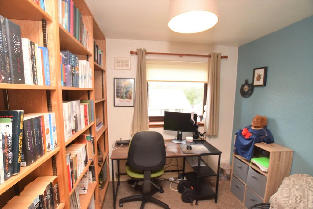 39 Barnton Road, Dumfries, DG1 4 HN - Grieve Griers