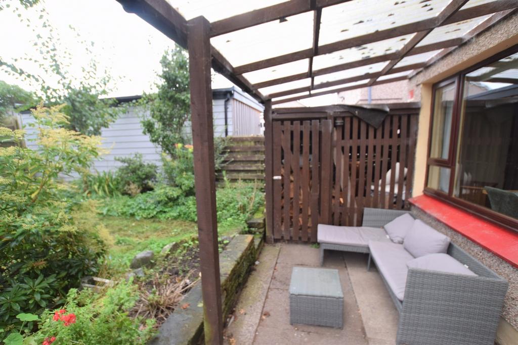 39 Barnton Road, Dumfries, DG1 4 HN - Grieve Griers