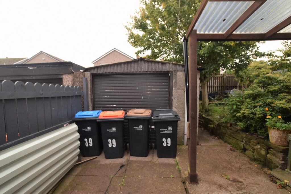 39 Barnton Road, Dumfries, DG1 4 HN - Grieve Griers