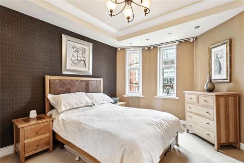 3 bedroom flat for sale, Dorset Court, London W1U