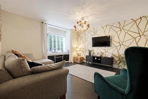 3 bedroom detached house for sale, Magnolia Crescent, Great Warley, Brentwood