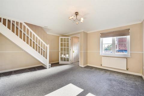 3 bedroom semi-detached house for sale, Barnfield Rise, Andover