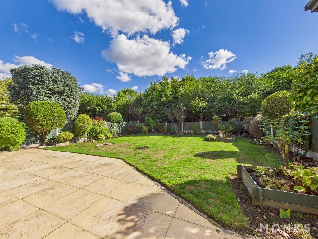 CAM01348 G0-PR0754-STILL015.jpg