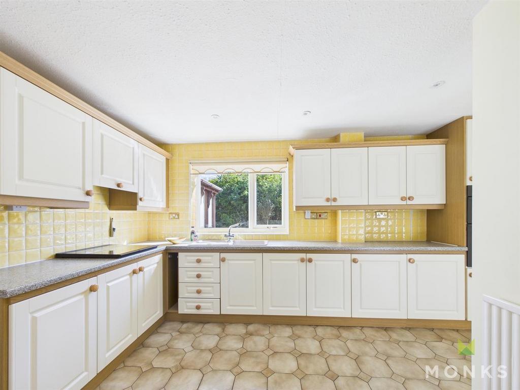 CAM01348 G0-PR0754-STILL011.jpg