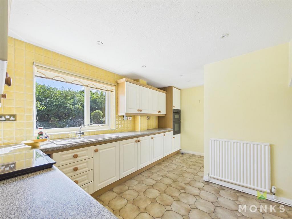 CAM01348 G0-PR0754-STILL010.jpg