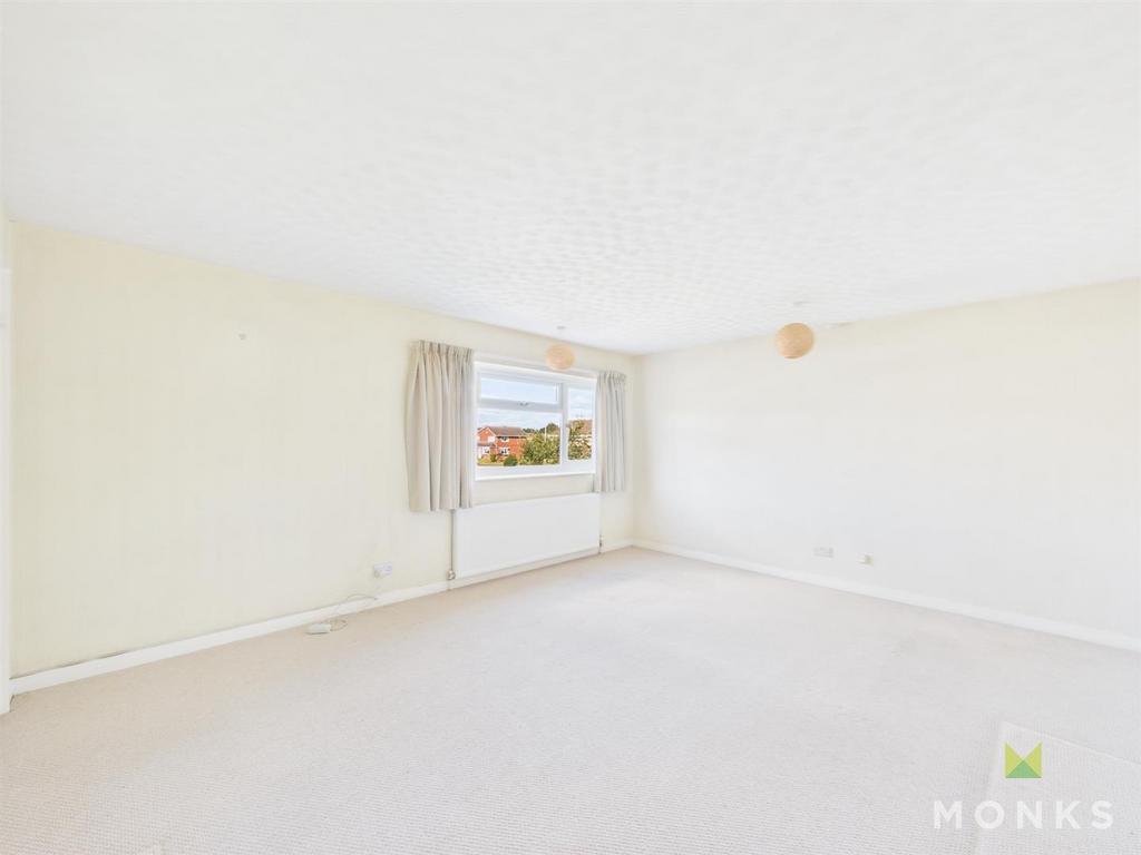 CAM01348 G0-PR0754-STILL016.jpg