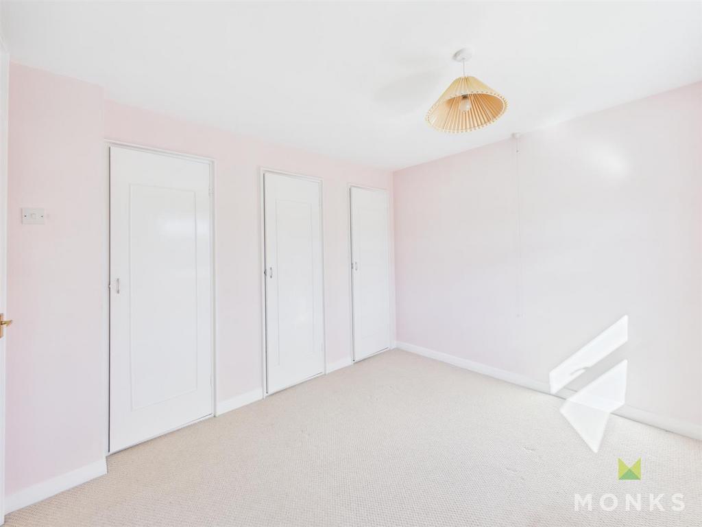 CAM01348 G0-PR0754-STILL018.jpg