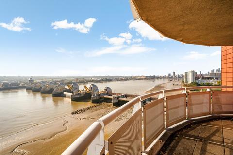 3 bedroom apartment to rent, Wards Wharf Approach, Royal Docks, London, E16