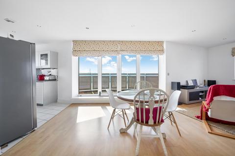3 bedroom apartment to rent, Wards Wharf Approach, Royal Docks, London, E16