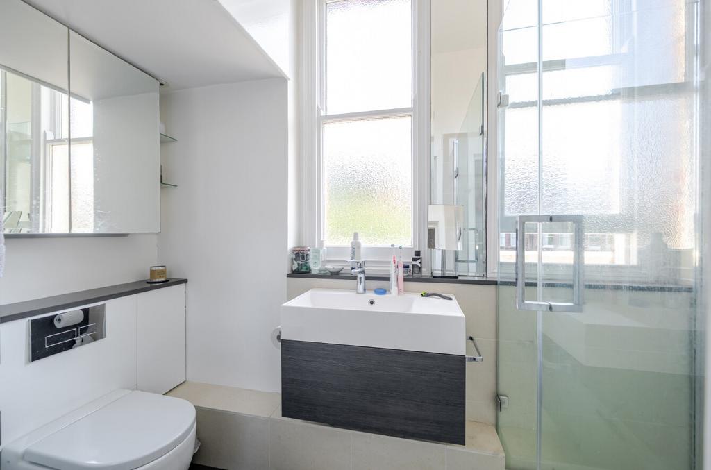 1359913-9-68da522...