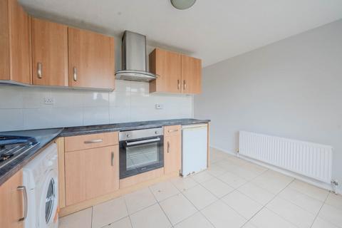 undefined, New Park Croft, Farsley, Pudsey, West Yorkshire