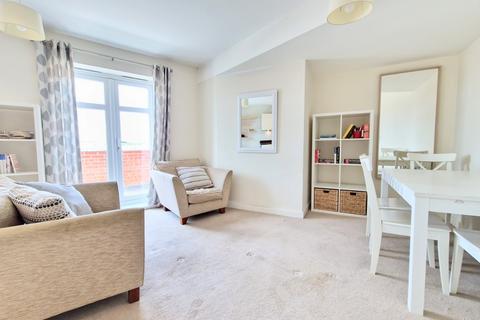 2 bedroom flat for sale, Main Street, Dickens Heath, Shirley, Solihull, B90