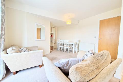 2 bedroom flat for sale, Main Street, Dickens Heath, Shirley, Solihull, B90