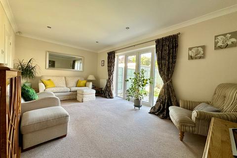 3 bedroom semi-detached house for sale, Briar View, Billericay CM11
