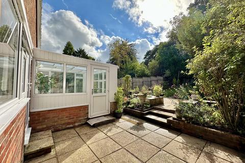 51 Cedar Crescent, North Baddesley, Southampton, SO52 9FU