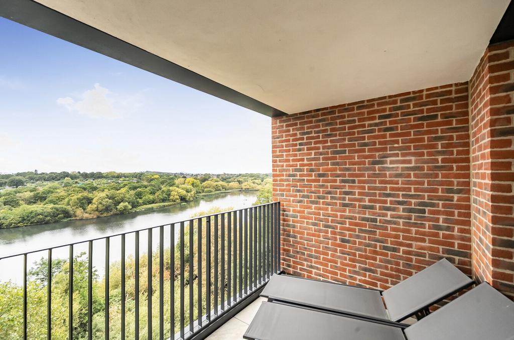 1359311-18-68d6ac...