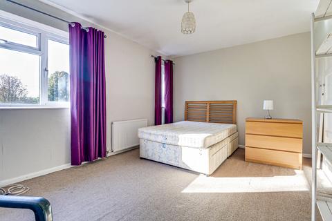 undefined, Holyrood Crescent, St Albans, AL1