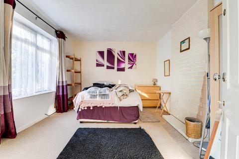 undefined, Holyrood Crescent, St Albans, AL1