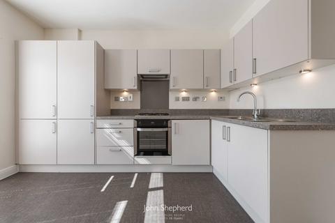 2 bedroom flat for sale, Rumbush Lane, Dickens Heath, Shirley, Solihull, B90