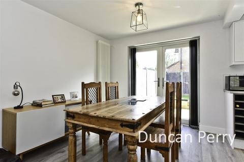 3 bedroom detached house for sale, Lawrence Avenue, Ware SG12